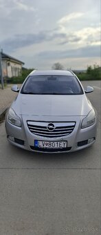 Opel Insignia 2,0 CDTi 96KW SPORTS TOURER - 2