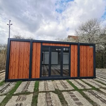 Obytný kontajner o rozměru 3 x 6 m s francouz. dveřmi - 2