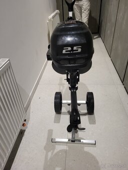 Zavesny 2,5 hp motor Suzuki - 2