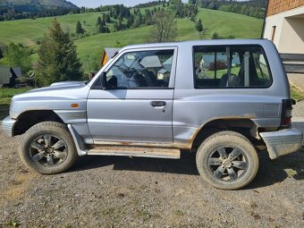 Mitsubishi pajero 2,5 - 2