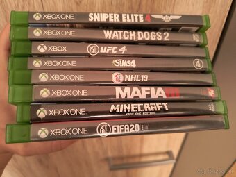 Predám Xbox One S - 2