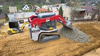 Zemné práce pásovým nakladačom Takeuchi TL10 - 2
