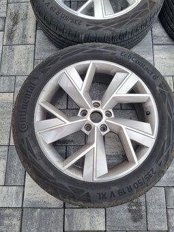 Komplety original skoda 19" 235/50r19 - 2