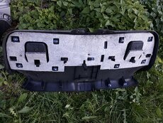 Kryt piatych dverí Peugeot - 2