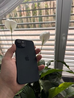 iPhone 15 128GB - 2