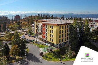 Predaj apartmánu v centre Štrbského Plesa s výhľadom na hory - 2