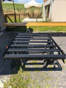 Frontrunner Slimline II expedična záhradka Hilux - 2