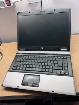 Predám použitý notebook HP 6730b. Core2Duo 2x2,40GHz. 4gbram - 2
