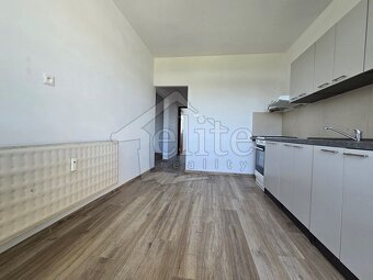 Prenájom, Byt/3-izbový (RE01031333) - 2