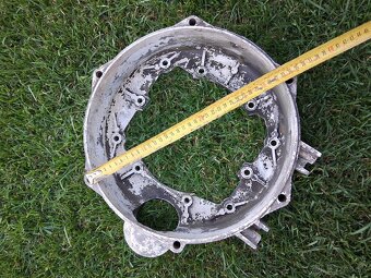 Predám prírubu na motor. - 2