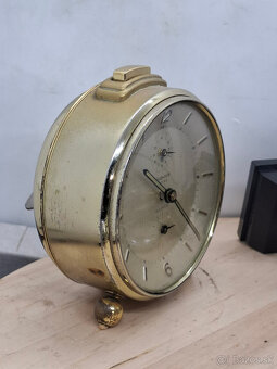 Predám funkčný budík JUNGHANS Trivox Sil. - 2