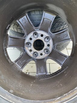 Mercedes R17 235/65 - 2