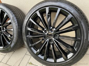 Phoenix Trinity..orig.skoda Superb3V 5x112 8j x19 ET 44 - 2
