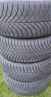 Pneu 235/45 r18 - 2