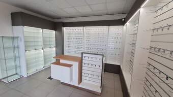 Kompletné zariadenie prevádzky použiteľné na rôzny tovar - 2