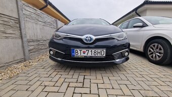 Toyota Auris 1.8 Hybrid, 2017, Automat - 2