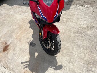 Honda CBR500R PC70 rok 2024 len 1790km - 2