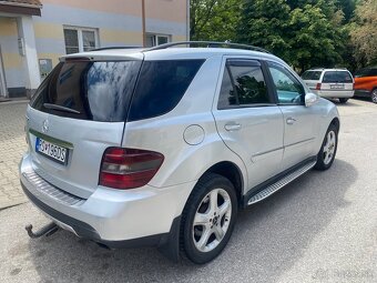Mercedes-Benz ML280CDI 4-Matic– 140kW, Na pružinách. - 2