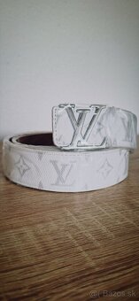 • Louis Vuitton Opasok Biely • - 2