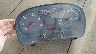VW Golf 1.9 tdi 110kw ARL - 2
