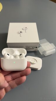 Apple AirPods Pro (2. generácia, model 2023) s MagSafe nabíj - 2