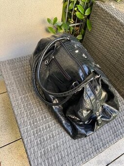 Lakovaná dámska taška Bueno - 2