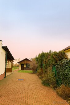 4i DOM+DOM PRE HOSTÍ NA JEDNOM POZEMKU - 2