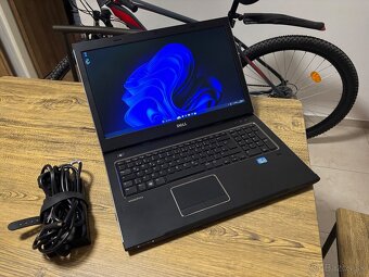 17.3"/Dell/Notebook/i3/8GB RAM DDR3/512GB SSD/Intel HD 2GB - 2