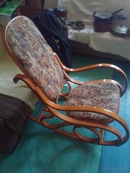 Predám hojdacie kreslo - 2