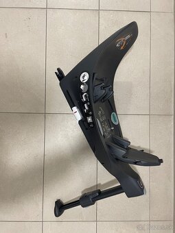 Predam zakladnu Cybex Base Z - 2