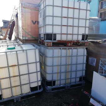 1000-litrová bandaska / IBC kontajner - 2