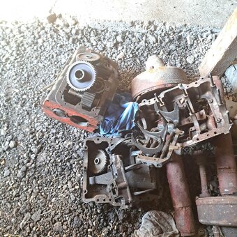 Prevodovka dh112 Poclain - 2