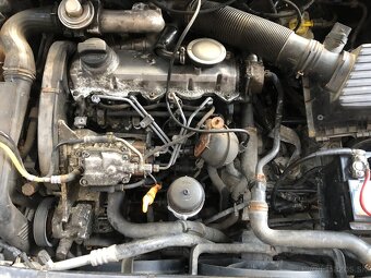 Predám motor 1,9 Tdi 81kw do Vw Seat škoda audi - 2