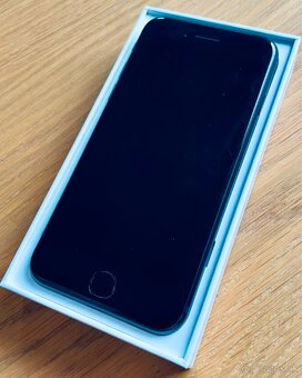 iPhone SE, 3. generace, 2022, 64 GB. - 2