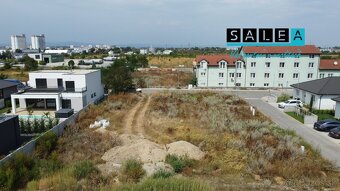 Stavebný pozemok 507m2, vydané stavebné povolenie, všetky I - 2