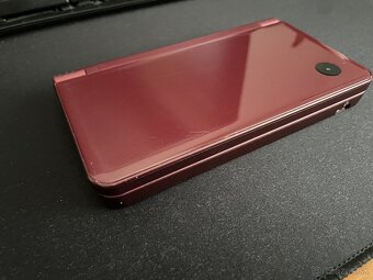 Nintendo DSi XL - 2