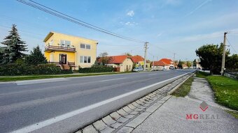 Ponuka podnájmu v rodinnom dome na podnikanie - Malé Uherce - 2