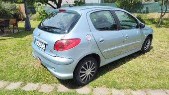 Peugeot 206 1,4 benzín, klimatizácia - 2