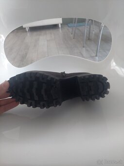 Predám dámske kotníkové topánky. - 2