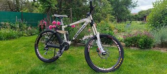 Zjazdové Celopéro KONA USA - 2