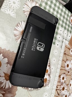 Nintendo Switch V2 - 2