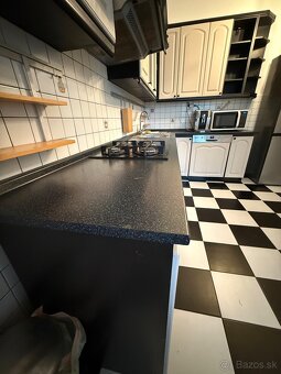 Kuchynská linka za odvoz a 200 Eur - 2