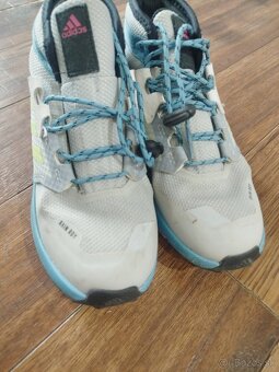 Dievcenska zimna terenna obuv Adidas 34EU - 2