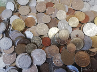 vyše 13 kg mincí svet mix - 2