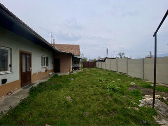 Nová cena - Predaj 4 izbový rodinný dom s pozemkom 2906 m2 v - 2