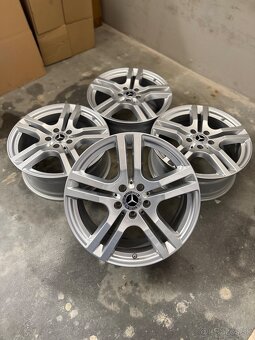 Nepoužité hliníkové disky 5x112 R18 Mercedes GLA Škoda VW - 2