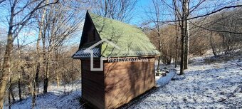 Záhradná chatka pri obci Krásnohorská Dlhá Lúka. - 2