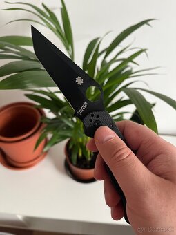 Čierny zatvárací nôž Para Military 2 G10 - 2