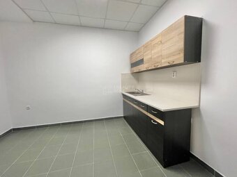 Na prenájom kancelárske priestory 127m2 v priemyselnom areá - 2