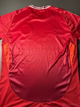 Dres Manchester United L - 2